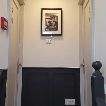 Проживание в семье Pasta Factory Guest Голуэй