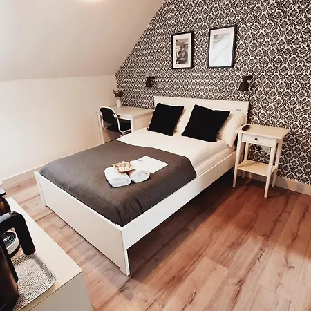 Pasta Factory Guest גלוואיי