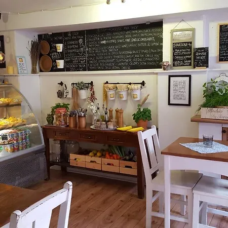 Pasta Factory Guest * גלוואיי