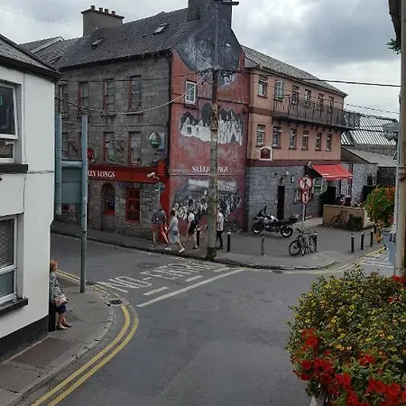 Pasta Factory Guest منزل للإقامة