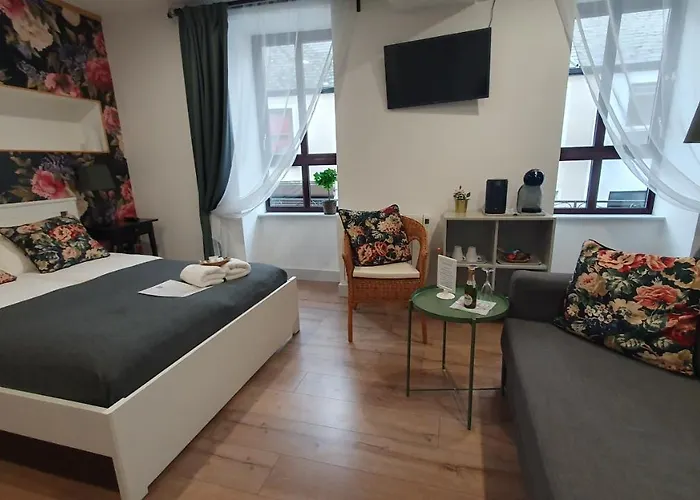 ホームステイ Pasta Factory Guest *